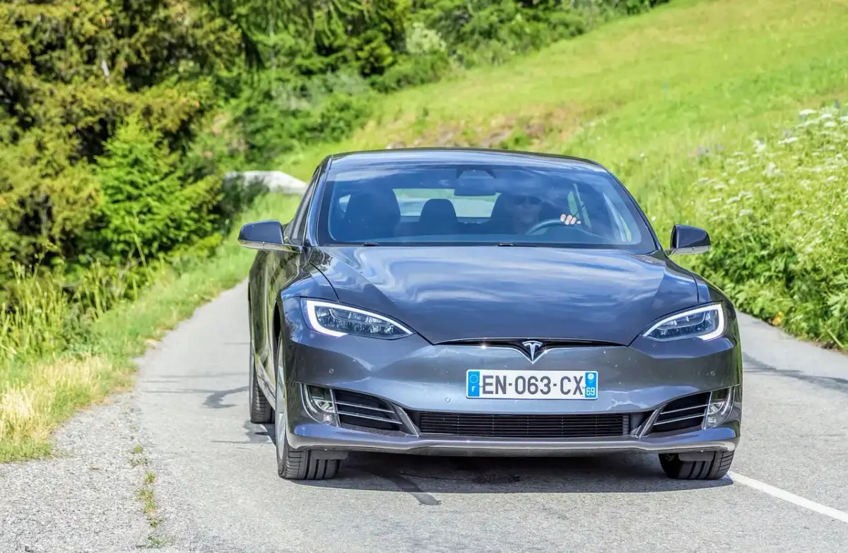 Tesla erfindungen heute